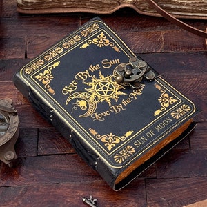 Lederbuch Celestial Triple Mond und Pentagramm Journal • Hexen Zauberbuch der Schatten • Grimoire Journal Vintage Büttenpapier