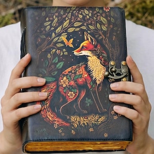 Ręcznie robiony dziennik z lisiej skóry – Vintage Grimoire | Papier z antycznym brzegiem | Zamykana księga zaklęć | Notatnik z motywem czarownictwa | Fantastyczny prezent
