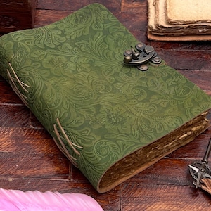 Green garden flower single lock Handmade Leather Journal, Personalized 7x5&quot; Leather Notebook, Diary Journal, Travel Journal, Daily notepads.