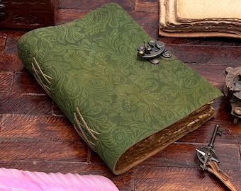 Green garden flower single lock Handmade Leather Journal, Personalized 7x5" Leather Notebook, Diary Journal, Travel Journal, Daily notepads.