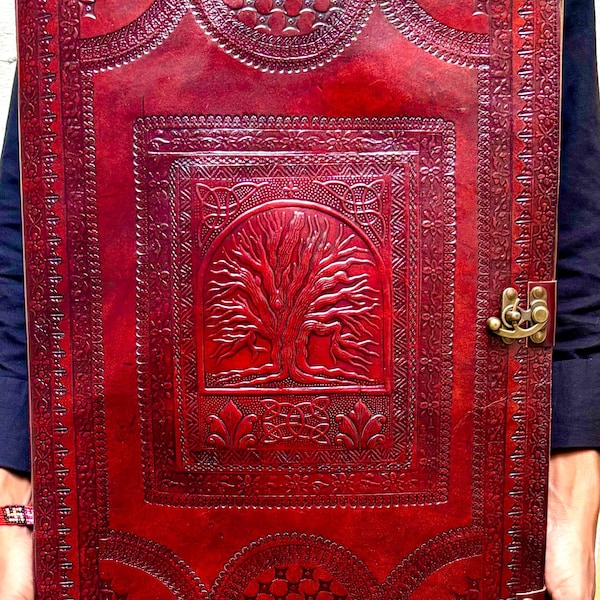 Diário de couro com relevo XL Tree of Life: 600 páginas, papel vintage