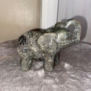 Labradorite Elephant Carving Blue Flash  - Crystal Carving - High Flash