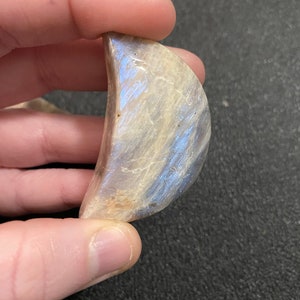 Moonstone Moon Carving with amazing Blue Flash