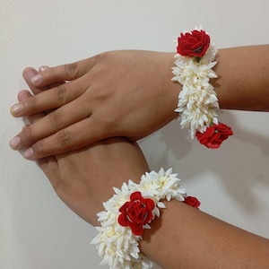 Haldi/Mehndi Jasmine Wedding Gajra-Hair Accessory Jasmine Scented Sangeet Haldi Mehndi Ganey GAJRA Ganaas Bracelets Mehndi Mayoon Kalire