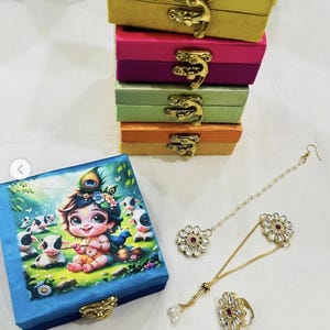 4×4 inches jewery box for return favors on wedding,baby shower,pooja,Haldi function,mehandi,dholki/ Mithai box/Indian wedding Gift box/