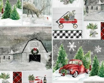 Può includere: Un collage a tema invernale con immagini di un camion rosso, un fienile, un cervo e un carretto rosso in un paesaggio innevato. Il design incorpora motivi a quadri e alberi di Natale, creando un'atmosfera festosa.