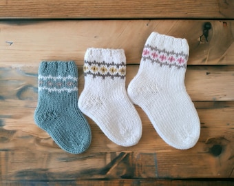 Denise baby socks knitting pattern