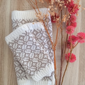 PDF knitting pattern - Mittens / Neck warmer set