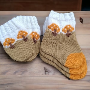 PDF Pattern - Champi Baby Socks/Mittens Set