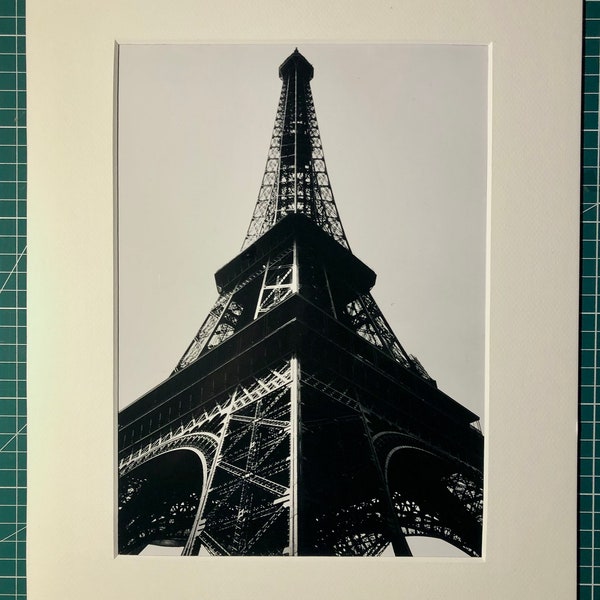 EIFFEL-km34 // Photo Argentique Noir et Blanc // Tirage Encadré 30x40cm (12x16inch) // Édition Limitée numérotée et signée