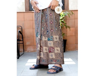 Summer Scarf, Sarong batik for Unisex, for Beach | SidoMukti Brown Pattern