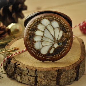 Butterfly Engraved Compact Makeup Mirror | Pearl Vintage Hand Mirror | Mother-of-Pearl Embellished Butterfly Design Mirror | Christmas Gift