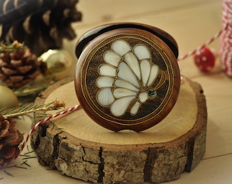 Butterfly Engraved Compact Makeup Mirror | Pearl Vintage Hand Mirror | Mother-of-Pearl Embellished Butterfly Design Mirror | Christmas Gift