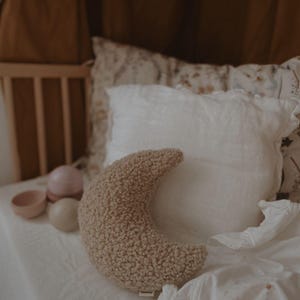 Newborn Moon Pillow: Plush Baby Photography Posing Prop