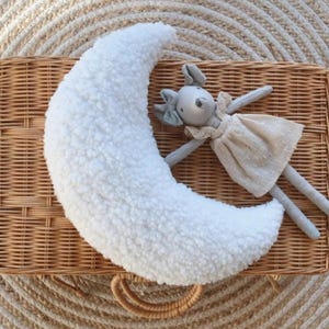 Newborn Photography Moon Pillow: Soft Plush Posing Prop Toys