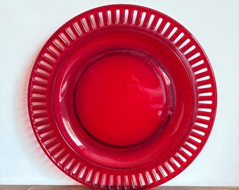 Lattice pattern red glass plates 1960s. 22 cm ø. Sold as pair. Potentially by reijmyre glasbruk though unmarked.