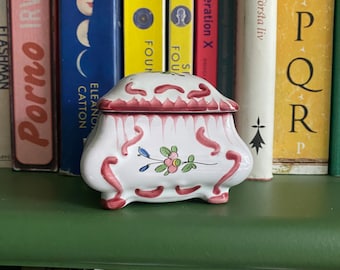 Vintage Renoleau French Handpainted Faience pottery box, trinket holder; Faiencerie D'Art D'Angouleme Le Renoleau.