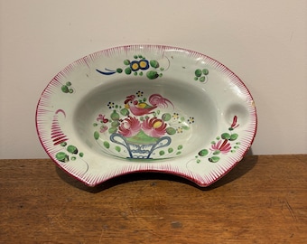 French Faience ‘barber bowl’. St Clement i iconic pink coclrell pattern. Wonderful pattern, stunning shape! 26cm across. Antique 19th c.