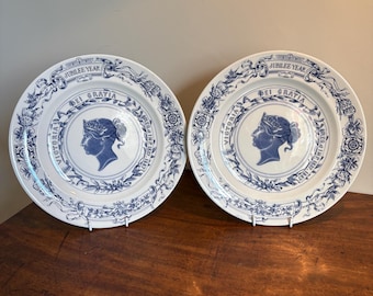 Diamantjubileumstallrik för drottning Victoria från Royal Worcester: Antik blå och vit fat