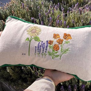 Oreiller Lagunitas Organics aromathérapie en lin avec lavande, romarin et sauge biologiques infusés d'énergie Reiki Kundalini