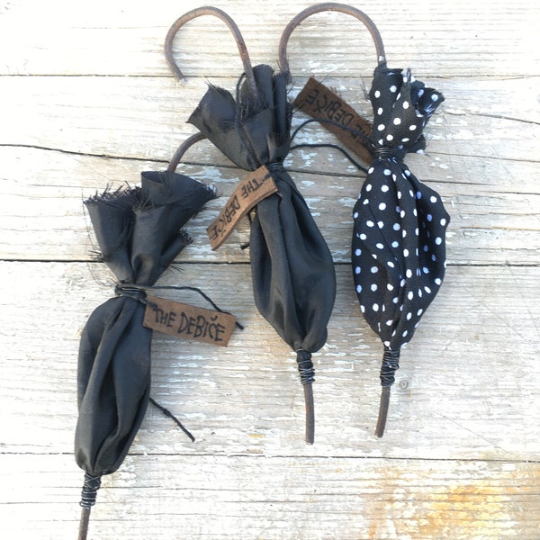 Handmade mini umbrella black umbrella wicca primitive miniatures witchdoll house black magic umbrella doll accessories