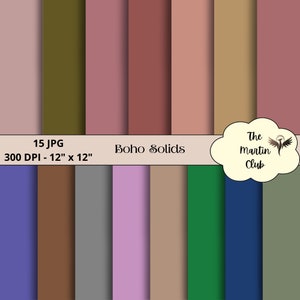 Può includere: Un set di 15 sfondi di carta digitale in varie tonalità di marrone, rosa, verde, blu e grigio. Le carte misurano 30,5 cm per 30,5 cm e hanno una risoluzione di 300 DPI. Il testo "Boho Solids" è visualizzato sull'immagine.