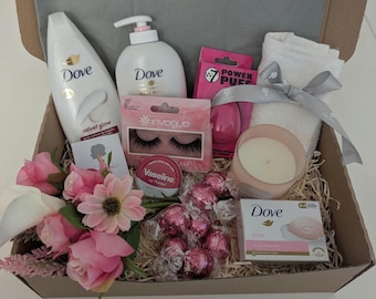 Gift Hamper Large Dove Pink Spa Candle & Lindt Silk Flowers Bouquet Hamper