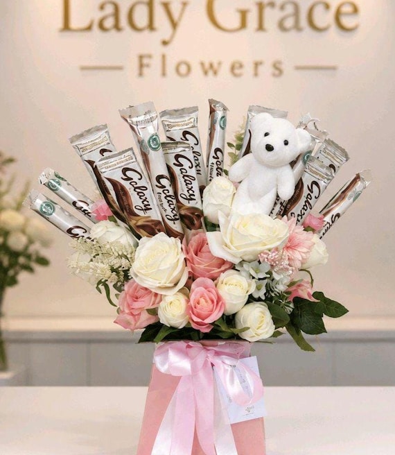 フラワー・リース shaggy white chocolat bouquet Chocolate Bouquet Galaxy Teddy & Silk Flowers Bouquet Gift - Etsy