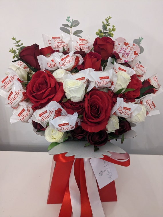Red Raffaello Chocolate Bouquet with Roses Red Raffaello Chocolate Bouquet with Roses