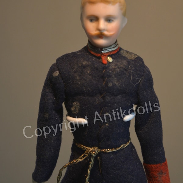 Antique doll!! Antique doll!! Soldier!! Soldier!!