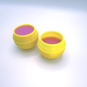Pair of Laundry Detergent Dispenser Balls 35ml - 52ml