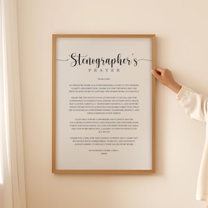 Könnte beinhalten: Ein druckbarer Wandkunstdruck mit einem schwarz-weißen Textdesign. Der Text ist ein Gebet für Stenografen. Der Text lautet "Stenografengebet" und enthält ein Gebet für Klarheit, Konzentration und Teamarbeit.