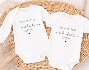 Babybody New to the Crew kurzarm mit Name personalisierbar | Schwangerschaft verkünden | Baby | Geburt | Babygeschenk | Geburtsgeschenk