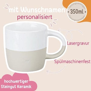 K&ouml;nnte beinhalten: Ein zweifarbiger Keramikbecher mit wei&szlig; gesprenkeltem Oberteil und beigefarbenem Unterteil, das ein kleines eingepr&auml;gtes Herz zeigt. Der Becher hat 350ml Fassungsverm&ouml;gen, ist sp&uuml;lmaschinenfest und besteht aus hochwertiger Steingut-Keramik.