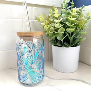 Mermaid Coffee Glass, Iced Coffee Cup with Lid and Straw, Mermaid Gift, Mermaid Decor, Pisces Gift, Holographic Cup