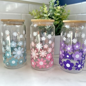 Daisy Glass Cup with Lid and Straw, Flower Iced Coffee Cup, Cute Glass Cup, Flower Girl Gift, Flower Gift Ideas, Floral Aesthetic