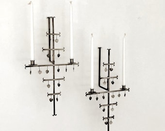Apliques de pared suecos de hierro forjado para velas, de mediados de siglo (aprox. 1950-1960) (Par)