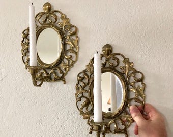 Apliques de pared de latón con espejo de estilo vintage – Portavelas dorados ornamentados, para pared o mesa, par de principios a mediados del siglo XX