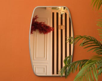 Einzigartiger Spiegel-Dekor-moderner ästhetischer Wand-Spiegel Luxus-Spiegel Badezimmer-Spiegel asymmetrischer Spiegel Schlafzimmer-Spiegel