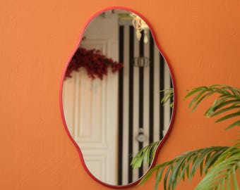 Geschwungener Wandspiegel Gewellter Spiegel Geschwungener Spiegel Ausgebogener Spiegel Designer-Spiegel Ästhetischer Spiegel Ästhetischer Spiegel Badezimmer-Spiegel Asymmetrischer Spiegel