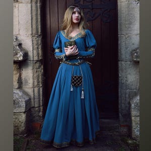 Fantasy larp Medieval dress Renaissance gown Princess outfit Renfair wedding outfit Tudor Historical costume Armstreet Renfair Viking