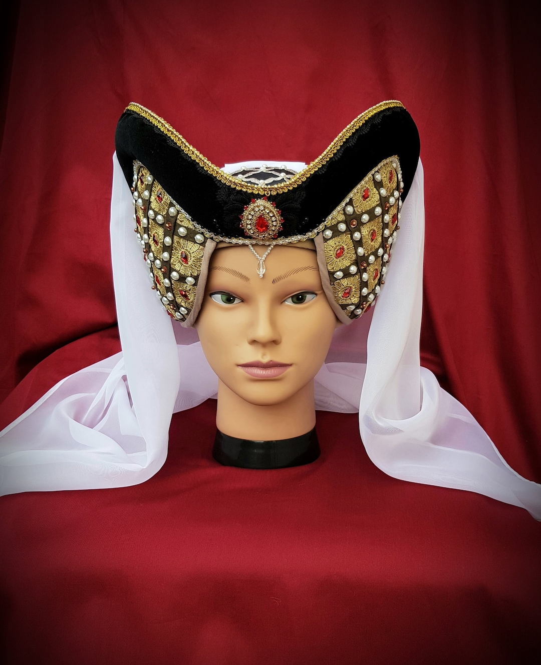 tudor headpiece