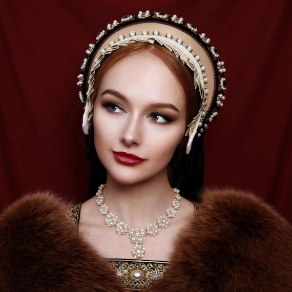 Collier Anne Boleyn à 3 Rangs De Perles Synthétiques, Style Tudor/Médiéval, Doré, Neuf