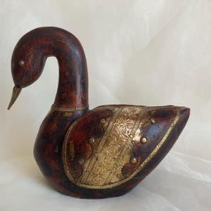 Vintage wooden swan/duck figure from India. Midcentury handmade item