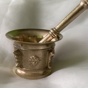 Vintage spanischer Apothekermörser und Stößel