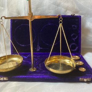 Vintage Gold / Apothecary Scale Velvet Box