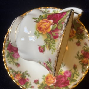 Old Country Roses Royal Albert cup and saucer 1960