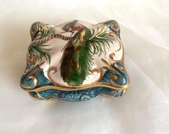 Vintage snuisterijdoosje met pauwenontwerp van H. Bequet Quaregnon. België