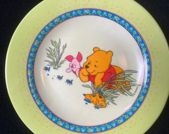 France Luminarc Disney Winnie the Pooh plate.