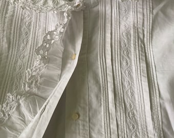 Antica camicetta francese con volant e ricami, circa 1900-1920